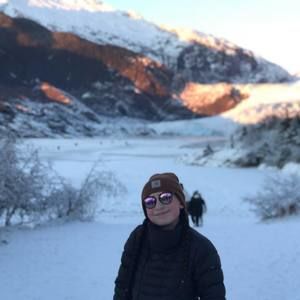 Meet your Posher, Ava